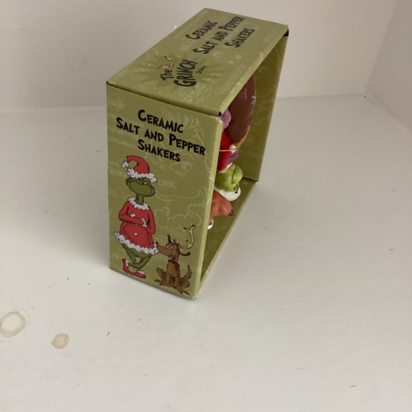 COPY - Dr Seuss The Grinch And Max Christmas Holiday Salt And Pepper Shakers Br… - Picture 5 of 5